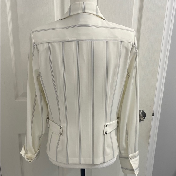 Frank Lyman Design Winter White Striped Blazer Top Button Down Front & Cuffs Sz8 - Picture 7 of 13